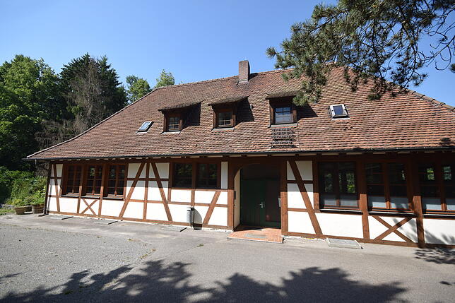 Das Gebäude Josenberg, in dem früher unter anderem Klassenzimmer waren, wird zu einem Gästehaus mit Küche und Gruppenraum.