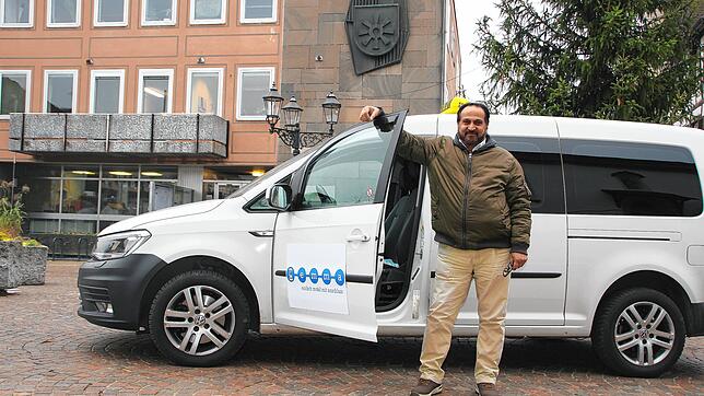 Ab 15. Dezember gibt es kein Anrufsammeltaxi (AST) mehr. Dieses Fahrtenangebot wird komplett durch den Emma-Fahrdienst mit Anschluss an ...