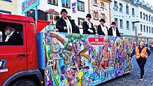 Wagenbegleiter sind Mangelware: Auch die Katzenmusik, hier ein Bild vom Fasnet-Mentig 2023, ist noch auf der Suche.