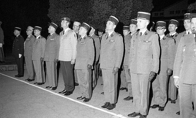 1977: Letzter Appell mit der Militärkapelle auf dem Kasernenhof. Die Präsenz französischer Truppen in Radolfzell war beendet.