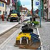 So sieht die Villinger Straße am 27. März aus: Sauber ausgefräst ist der Straßenbelag auf beiden Straßenseiten.