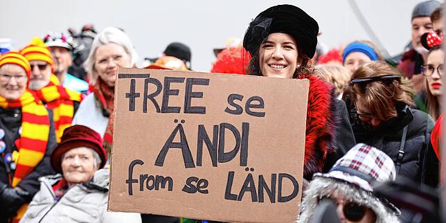 Freispruch für CDU-Mann Andi Jung forderte Lina Seitzl (SPD) auf dem Obermarkt.