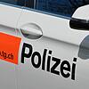 (Symbolbild) Als die Thurgauer Polizisten am Tatort eintreffen, sind sowohl der mutmaßliche Dieb als auch der Hausbewohner, der ihn ...