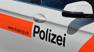 (Symbolbild) Als die Thurgauer Polizisten am Tatort eintreffen, sind sowohl der mutmaßliche Dieb als auch der Hausbewohner, der ihn ...