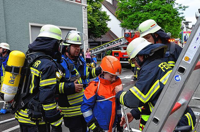 Bild 9: Bilder der Hauptübung der Freiwilligen Feuerwehr Markdorf – Teil 2