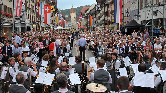 Großes Publikum: 900 Besucher kamen zum Heimatabend der 550.&nbsp;Waldshuter Chilbi in die Kaiserstraße.