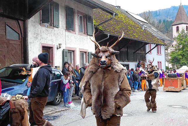 Bild 20: In Hasel feiern die Narren fröhlich Buurefasnacht