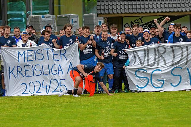 Bild 15: SG Stühlingen/Weizen siegt 5:1 beim FC Geißlingen und feiert den  Meistertitel – wir haben Fotos!