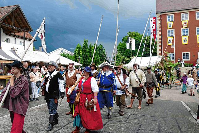 Bild 7: Tausende Besucher tauchten beim siebten "Stettener Spectaculum", 25.-27. Juli, ins Mittelalter ein