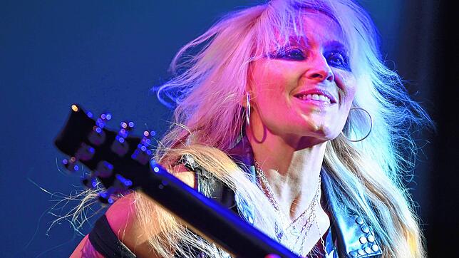 Ein Wirbelwind auf der Bühne: Doro weiß, was ihre Fans sich bei einem Auftritt wünschen und gibt immer alles. Am 11. September ist sie ...