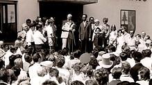 Kurt Georg Kiesinger besuchte 1970 das Rosenfest in Nöggenschwiel, viele Besucher freuten sich über die Anwesenheit des ehemaligen ...