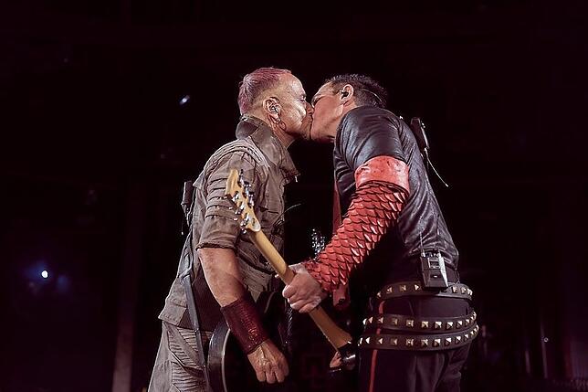 Rammstein setzten ein Zeichen gegen  Homophobie.