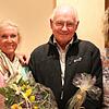 Ulrike Mergard und Manfred Gerber werden von Gabriele Joachimski (von links) geehrt.