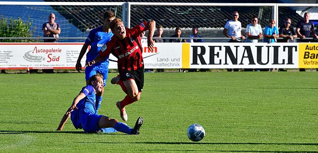 Bild 5: U19 des SC Freiburg besiegt die U18 des Team Aargau beim SV Waldhaus mit 6:0 &ndash; wir haben die Bilder!