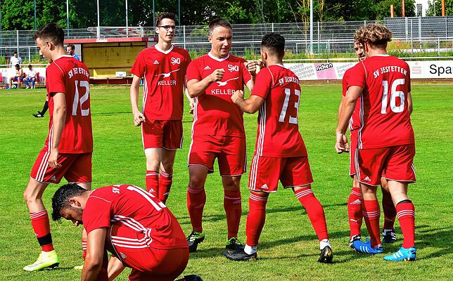 Bild 9: SV Jestetten qualifiziert sich durch ein 5:0 gegen den TuS Efringen-Kirchen für die Hauptrunde im SBFV-Rothauspokal &ndash; und wir haben Bilder!
