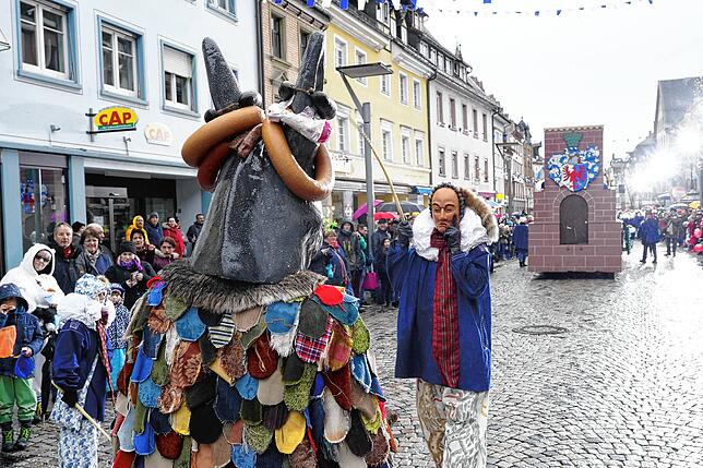 Bild 12: Alle Bilder vom großen Umzug in Villingen am Dienstag (2)