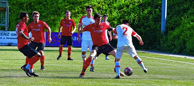Bild 28: FC RW Weilheim setzt sich mit 5:2 gegen den FC Hochrhein durch &ndash; und wir haben Bilder!