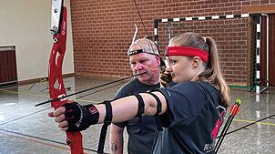 Die geistig behinderte Melissa Wagnert trainiert regelmäßig mit Jugendtrainer Kurt Riester und hält sogar einen Rekord in einer ...