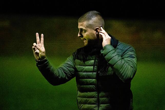 Nicht zwei und nicht fünf Minuten fordert Trainer Matthias Hertweck (hier ein Archivbild) vom FC Bergalingen: „Die Partie war bei den ...