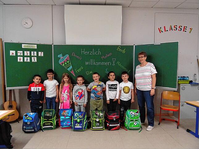 Die Klasse 1 der Wessenbergschule Singen mit ihrer Klassenlehrerin Annette Söket.