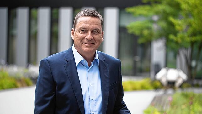 Claus Möhlenkamp übernimmt zum 1. Juli 2025 den Vorstandsvorsitz bei Freudenberg. Derzeit verantwortet er dort den Bereich Sealing ...