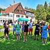 &bdquo;Es geht uns gut&ldquo;, signalisieren stellvertretend für die 40 Teilnehmer der Sommerfreizeit auf der Bernhardshütte deren ...