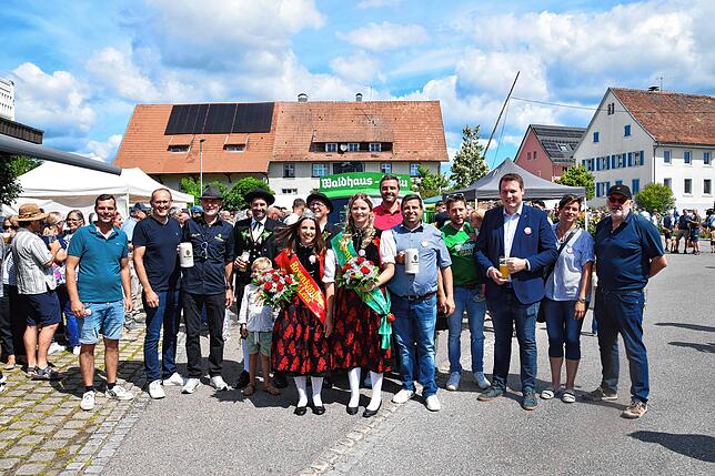 Bild 19: Ein Markt rund um die Rose: Nöggenschwieler Rosentage zeigt sich in Blütenpracht