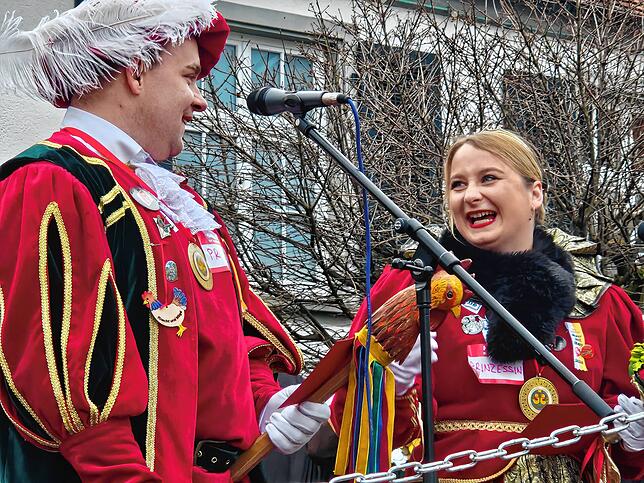 Bild 1: Prinzessin Carina die I. und Prinz Philipp der I. sind vermählt.
