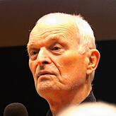 Richard Stahl wohnt in der Nähe vom Windpark Hilpensberg.