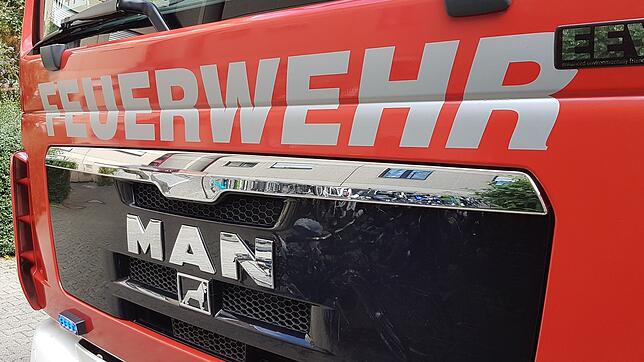 Ein Fahrzeug der Konstanzer Feuerwehr. 38 Einsatzkräfte waren am Donnerstag in die Glärnischstraße geeilt.