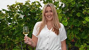 Angela Staneker aus Hagnau war gerne Bodensee-Weinprinzessin. Am Freitag endet ihre Amtszeit.