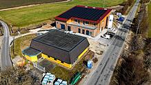 Etwas oberhalb vom neuen Wasserwerk (nördlich) direkt zwischen der alten B 27 (links im Bild) und der neuen B 27 plant die ...