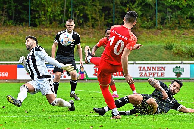 Bild 24: 1:1 im Derby zwischen dem SV 08 Laufenburg und dem FC Tiengen 08 &ndash; und wir haben Bilder!