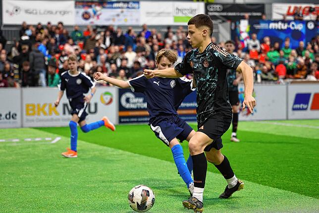 Bild 29: Fußball-Nachwuchsstars in Friedrichshafen! Unsere große Bildergalerie vom MTU-Cup!