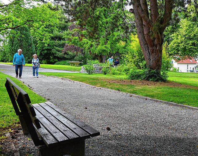 Auch im Park an der Pestalozzi-Straße lässt es sich an den Pfingsttagen aushalten.