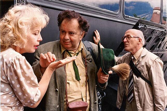 Szene aus Wolfspergers Film „Probefahrt ins Paradies“ mit Kristina Walter, Richard Gandor und Hemut Fasnacht (von links nach rechts). ...
