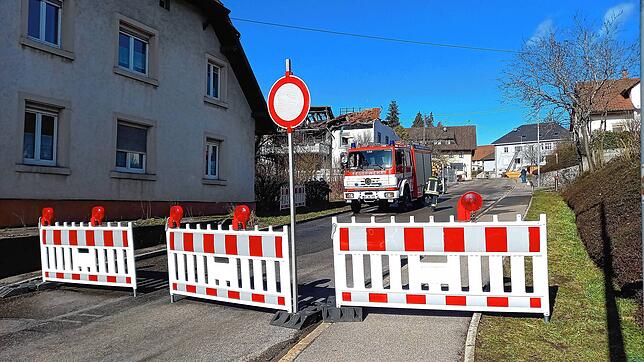 Bis 11.40 Uhr blieb am Donnerstag die Murger Ortsdurchfahrt wegen des Brands geschlossen.