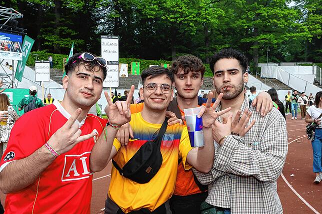 Bild 19: Im Stadion wird am zweiten Tag des Campus-Festivals nochmals aufgedreht