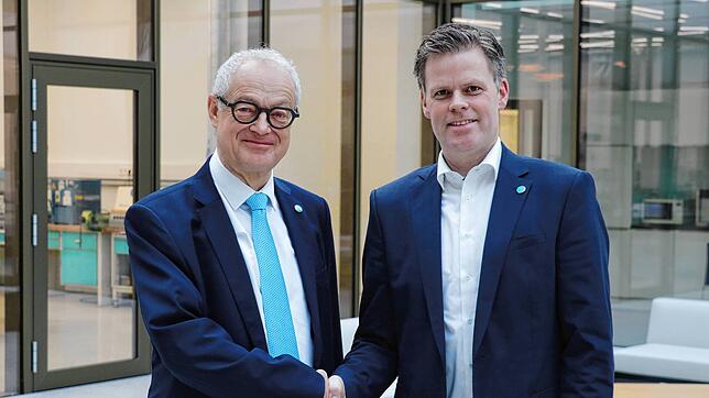 Eigner und langjähriger Firmen-Chef Harald Marquardt (links) und sein designierter Nachfolger an der Firmenspitze Björn Twiehaus. Wer ...