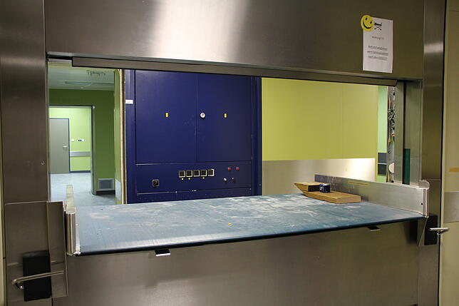 Kunstaktion Visite im alten Vincentius-Krankenhaus, bevor es abgerissen wird. Aufnahmen vom 28. Juni 2018