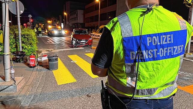 Ein Motorradfahrer stirbt am 1. Mai bei einem Unfall in Basel.