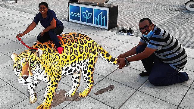 Das indische Künstlerehepaar Jincy Babu (links) und Limnesh Augustine bereicherten schon das erste online-Street-Art-Festival 2020. ...