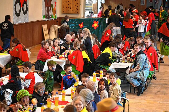 Bild 15: Hier sind die besten Bilder vom Rathaussturm in Tennenbronn und der Schulfasnet