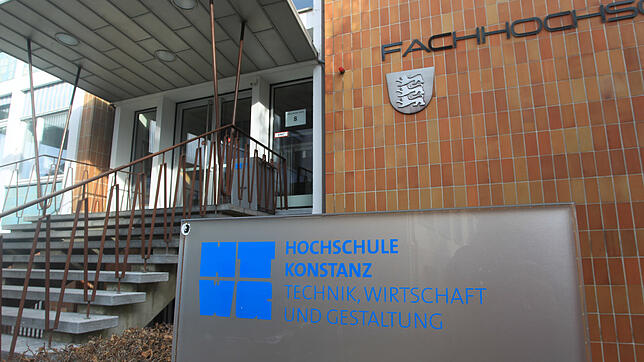 Der Eingang der Hochschule für Technik, Wirtschaft und Gestaltung in Konstanz.