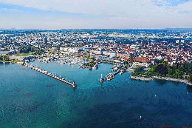 Konstanz liegt wunderschön am Bodensee.