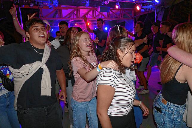 Bild 2: Döggingen im Feierlaune: Waldfest zieht Hunderte Besucher an - die schönsten Bilder