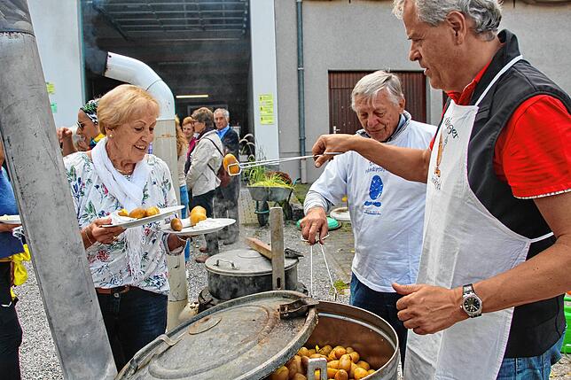 Bild 1: Bilder vom Hördöpfelfäscht in Duchtlingen