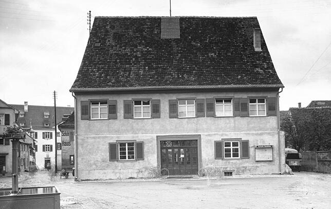 Das alte Kaufhaus 1934: Damals residierte hier im Parterre die Ortsgruppen- und Kreisleitung der NSDAP. Diese erhielt das Haus als ...