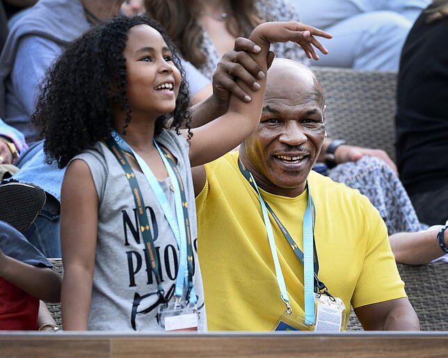 BNP Paribas Open tennis tournament Der ehemalige Schwergewichts-Boxweltmeister Mike Tyson (r.) und seine Tochter Milan (l.)
bei den BNP Paribas Open in Indian Wells im ...