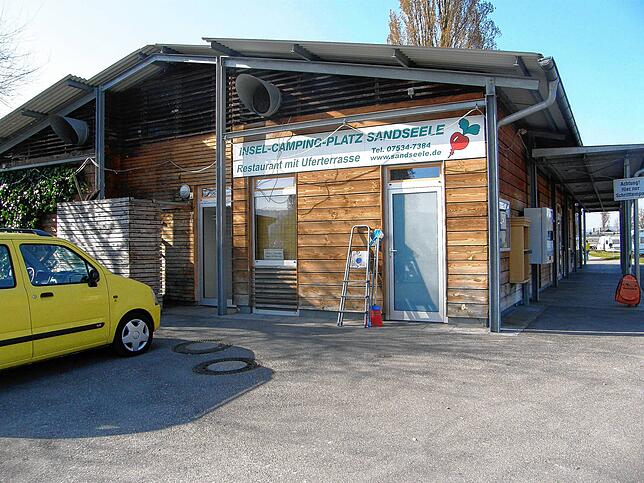 Ein beliebter Treff auch für Einheimische und Gäste aus der Region ist der Campingplatz Sandseele auf der Insel Reichenau. Aber vorerst ...